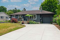 1418 Helena Montague Avenue, London South, ON N6K 1Z2