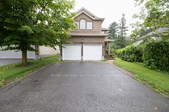 281 Goldridge Drive, Kanata, ON K2T 1H4