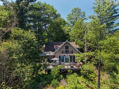 300 South Drive, Huntsville, ON P1H 2J2