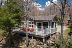 1052 RAT BAY Road 115-10, Lake of Bays, ON P1H 2J6