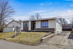 805 Cartier Boulevard, Hawkesbury, ON K6A 1W9