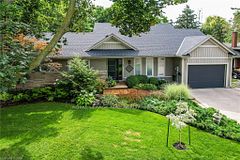 16 SPRING GARDEN Boulevard, St. Catharines, ON L2N 3P6