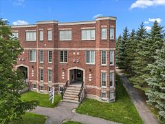 793 Longfields Drive, Barrhaven, ON K2J 5N2