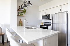 16 Concord Place 515, Grimsby, ON L3M 0J1