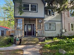 255 First Street, Gananoque, ON K7G 2J3