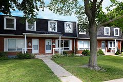 211 Lake Avenue N 6, Hamilton, ON L8E 1L5
