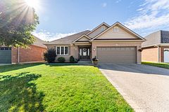 90 WESTON Drive, Tillsonburg, ON N4G 5W9