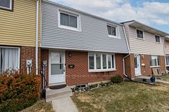 5 Winchester Drive 9, Greater Napanee, ON K7R 3P9