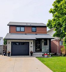 30 BUCHANAN Crescent, Thorold, ON L2V 4M5