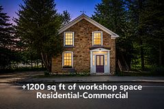 595 King Street E, Gananoque, ON K7G 1H1