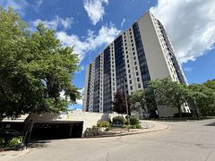 35 Green Valley Drive 609, Kitchener, ON N2P 2A5