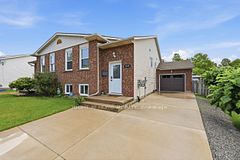 5709 Deerbrook Street, Niagara Falls, ON L2G 7V6