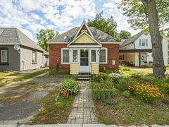 213 James Street, Bracebridge, ON P1L 2B8