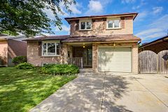 232 Clifton Downs Road, Hamilton, ON L9C 1B5