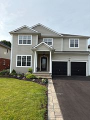 16 Maracay Way, St. Catharines, ON L2W 1C5