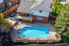 114 Oakwood Crescent, Peterborough, ON K9J 1N3
