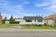 1613 Queensdale Avenue, Blossom Park - Airport and Area, ON K1T 1J4