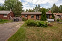 238 NELSON Street, Thunder Bay, ON P7A 2L7