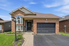 4869 Cherrywood Drive, Lincoln, ON L3J 0G3