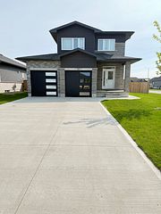 380 Mary Rose Avenue, Saugeen Shores, ON N0H 2C3