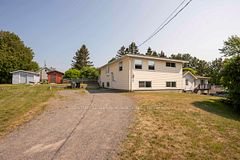 40 Lawrence Ave, Thunder Bay, ON P7A 6X5