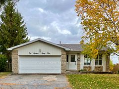183 Autumn Hill Crescent Upper, Kitchener, ON N2N 1K9