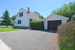 52 Woodworth Avenue, St. Thomas, ON N5P 3J8