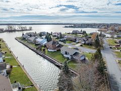 12 Rogers Road, Brighton, ON K0K 1H0