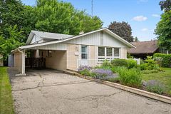 14 Ruskview Road, Kitchener, ON N2M 4S2