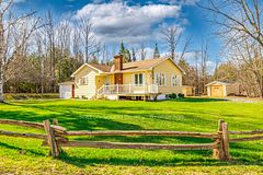 125 Paradise Bay Road, Meaford, ON N0H 1B0