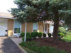 8 Birchview Road Main Fl, Meadowlands - Crestview and Area, ON K2G 3G4