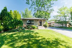 8025 Michael Street, Niagara Falls, ON L2H 2B6