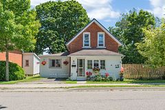 465 Garden Street, Gananoque, ON K7G 1J6