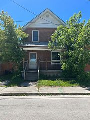 1068 1st A Avenue W, Owen Sound, ON N4K 4K6