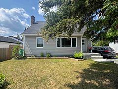 4 Adjala Avenue, Manitouwadge, ON P0T 2C0