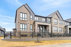 810 Roger Griffiths Avenue D, Kanata, ON K2S 3A9