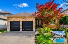 561 Chancery Lane, Waterloo, ON N2T 2N5
