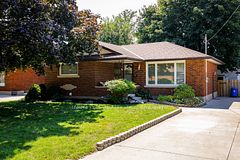 39 Howard Avenue E, St. Catharines, ON L2N 3W8
