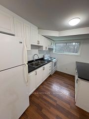 30 Via Dell Monte Street, St. Catharines, ON L2T 3Y1
