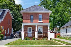 296 Braidwood Avenue, Peterborough, ON K9J 1V3
