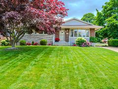 2 CROYDON Drive, St. Catharines, ON L2M 1J2