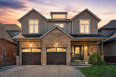 7 Kinsman Drive, Hamilton, ON L0R 1C0