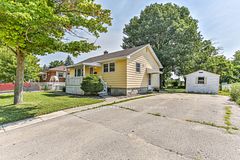 51 Victoria Street S, Aylmer, ON N5H 1X5