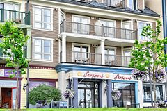 170 JOZO WEIDER Boulevard 146, Blue Mountains, ON L9Y 0V2