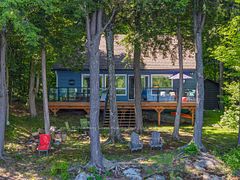 2 South Point Drive, McKellar, ON P2A 0B4