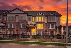 210 Law Drive 31, Guelph, ON N1E 0P6
