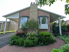 20 Oakridge Avenue, Kingston, ON K7L 4S9