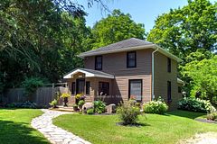 68 Centre Street, Meaford, ON N4L 1E8