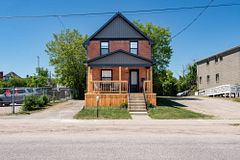 253 Second Avenue W, North Bay, ON P1B 3L1
