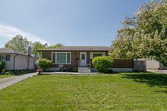 112 Prospect Hill, Quinte West, ON K8V 2V3